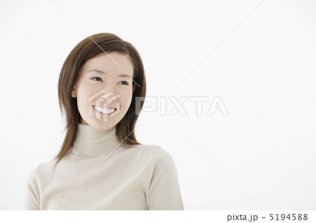 微笑む女性 5194588
