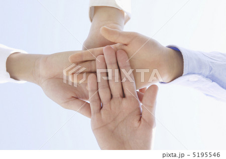 重ねる手 5195546