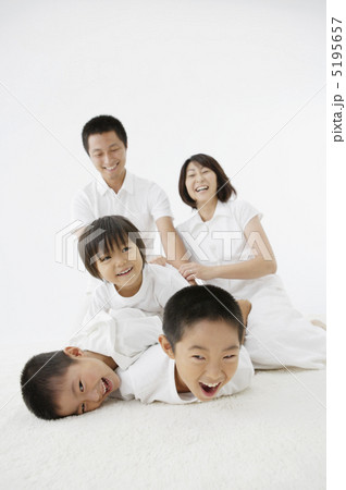 日本人の家族 5195657