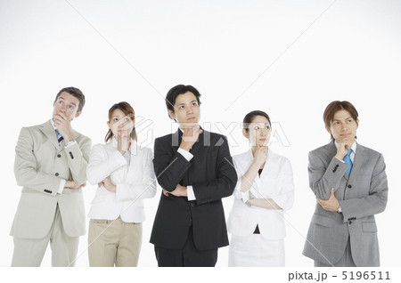 考えるビジネスマンとビジネスウーマン 5196511
