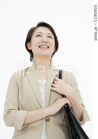 ショルダーバッグと女性 ショルダーバッグと女性 5196903