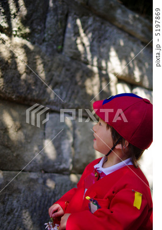 幼稚園児と路地裏 5197869