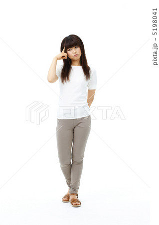 女性　全身　怒る　困る　悩む 5198041