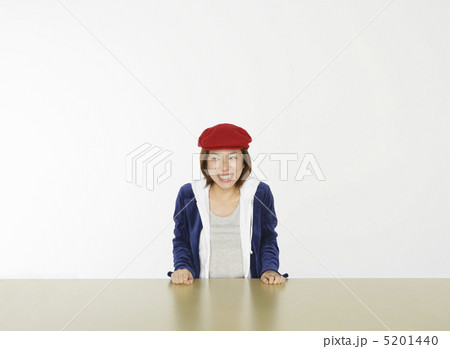 帽子を被った女性 5201440