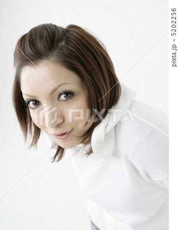 笑顔の女性 5202256