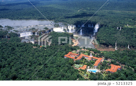 イグアスの滝 5213325