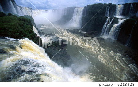 イグアスの滝 5213328
