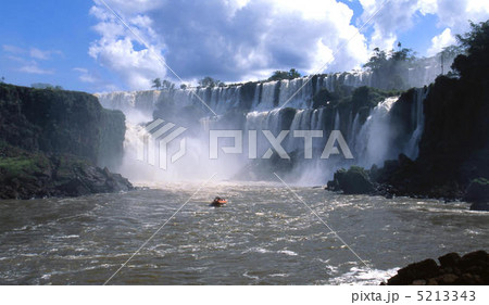 イグアスの滝 5213343