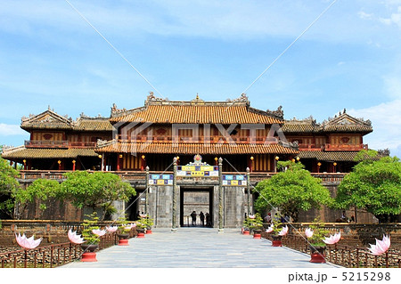 ベトナム フエ王宮、午門と青空 ベトナム フエ王宮、午門と青空 5215298