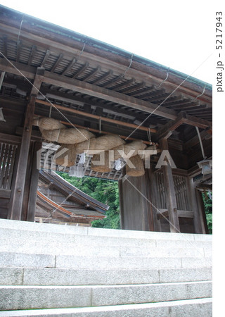 美保神社の門（島根県松江市美保関町） 5217943