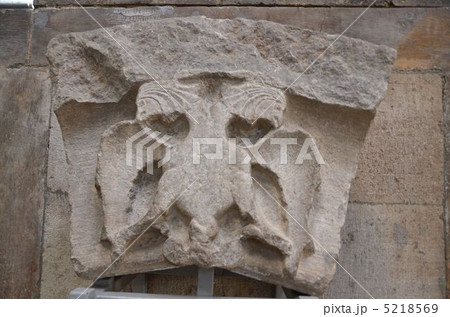 インジェ・ミナーレ博物館所蔵の双頭の鷲のレリーフ 5218569