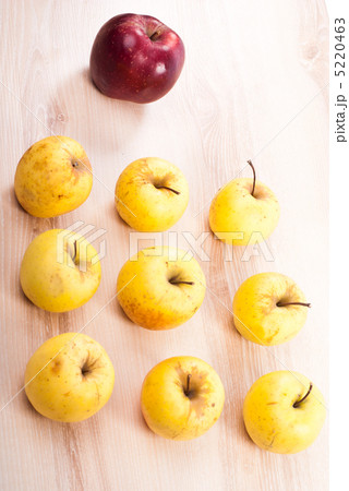 Nonconformism leader concept Nonconformism leader concept 5220463