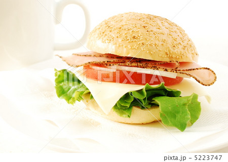 サンドイッチとコーヒー 5223747