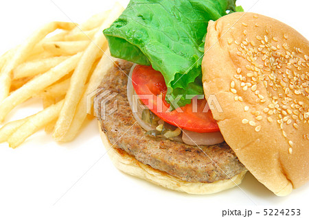 おいしいハンバーガーとポテトフライ 5224253