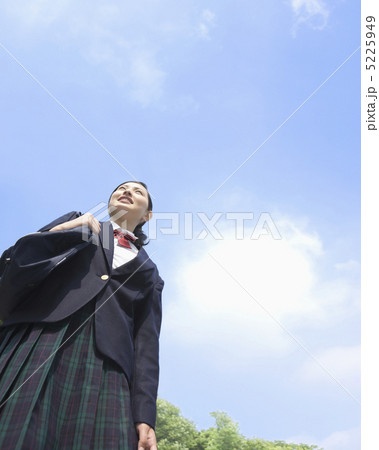 女子高生と青空 5225949