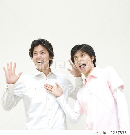 おどける二人の男性 5227333