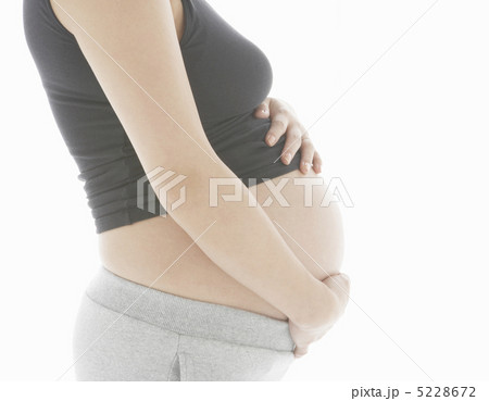 妊婦姿の女性 5228672