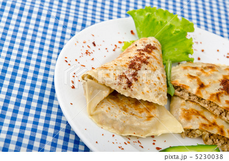 Tasty pancakes served in the plate Tasty pancakes served in the plate 5230038