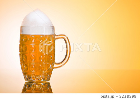 Beer glass on the table 5238599