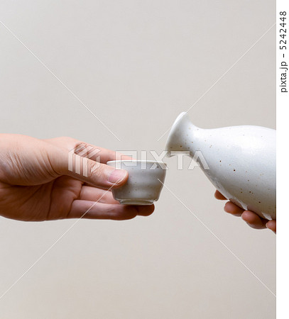 お酌 お酌 5242448