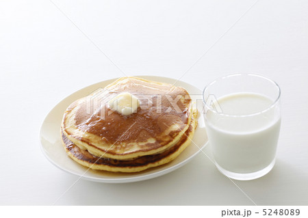 ホットケーキとミルク 5248089