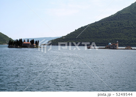 コトル湾の２つの島 5249544