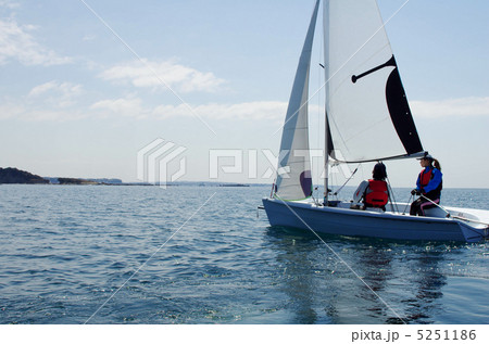 ヨットのある風景 5251186