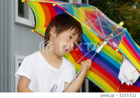 てるてる坊主と子供(てるてるぼうず) てるてる坊主と子供(てるてるぼうず) 5255722