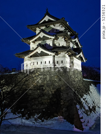 冬の弘前城 5256521