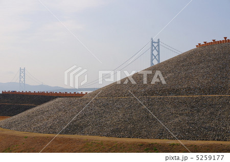 五色塚古墳と明石海峡大橋 5259177