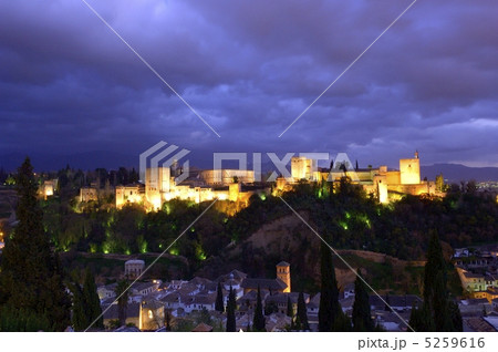アルハンブラ宮殿 5259616