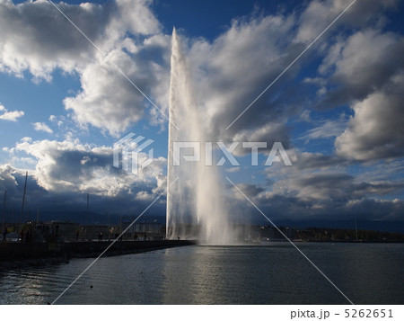 レマン湖の大噴水の写真素材