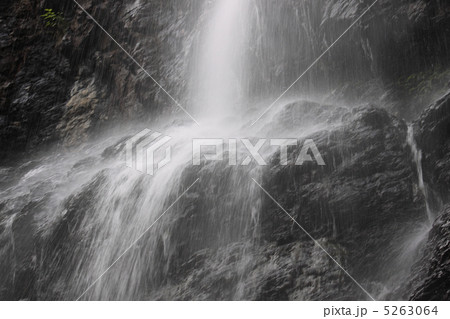 香川県三豊市「不動の滝」 香川県三豊市「不動の滝」 5263064