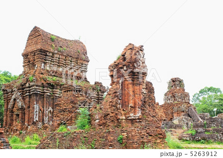 悠久なる歴史のミーソン遺跡群 5263912