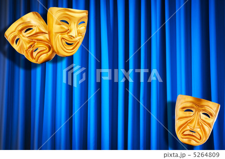 Theatre performance concept with masks 5264809