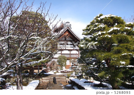 慈済院の雪景色 5268093