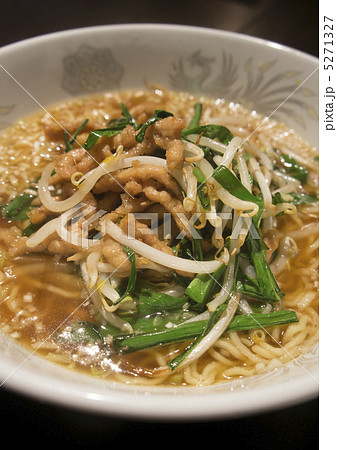 おいしい豚ニララーメン 5271327