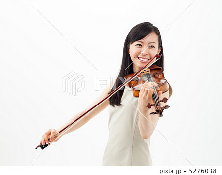 バイオリンを弾く女の子 バイオリンを弾く女の子 5276038