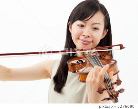 バイオリンを弾く女の子 バイオリンを弾く女の子 5276090