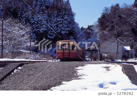 雪解けの月崎駅-小湊鉄道 5276262