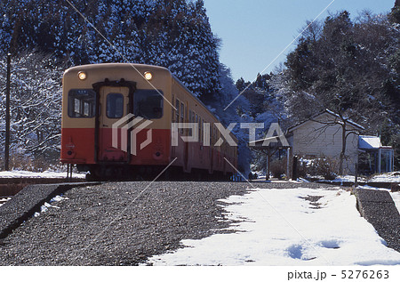 雪解けの月崎駅-小湊鉄道 5276263