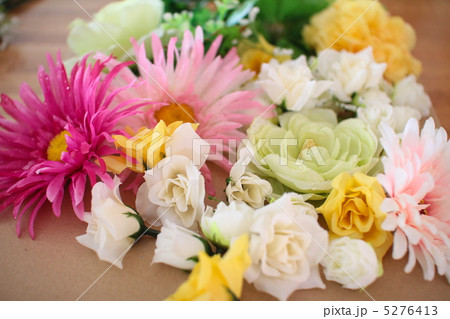 造花のいろいろな花　フェイクグリーン 5276413