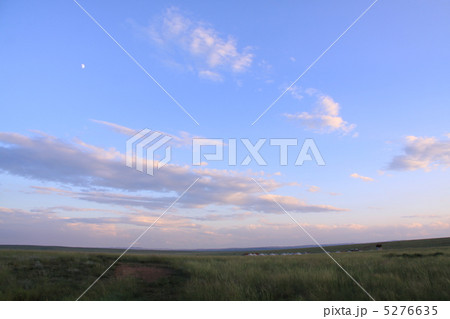 草原の夕暮れ1 草原の夕暮れ1 5276635