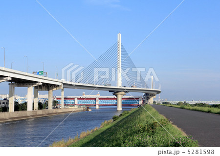 首都高速中央環状線かつしかハープ橋 5281598