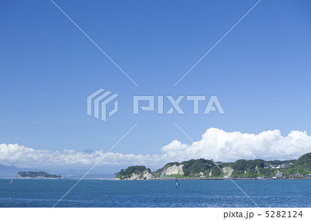 江ノ島と入道雲 江ノ島と入道雲 5282124