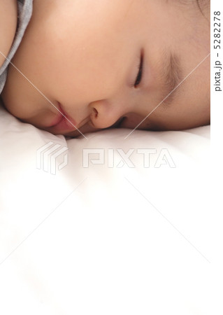赤ちゃん　おやすみ 5282278