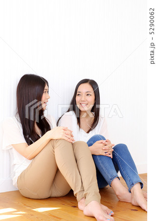 女性二人 女性二人 5290062