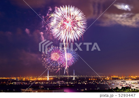 横浜港の打ち上げ花火 5293447