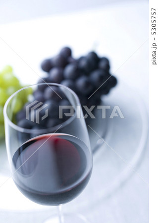 赤ワイン 5305757