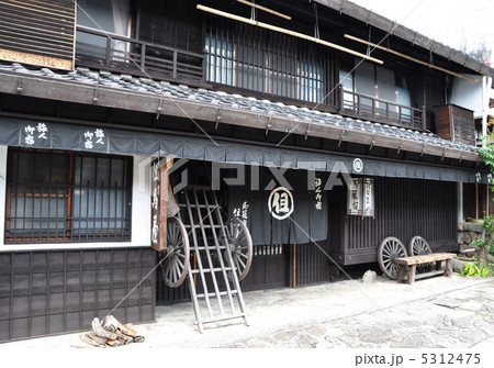 馬籠宿の旅籠 5312475